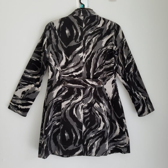 C Concept Coat - Picture 5 of 7